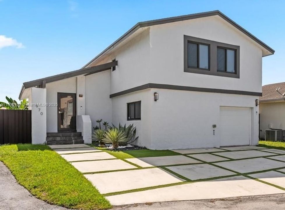 最近售出: $799,000 (4 贝兹, 3 浴室, 1634 平方英尺)