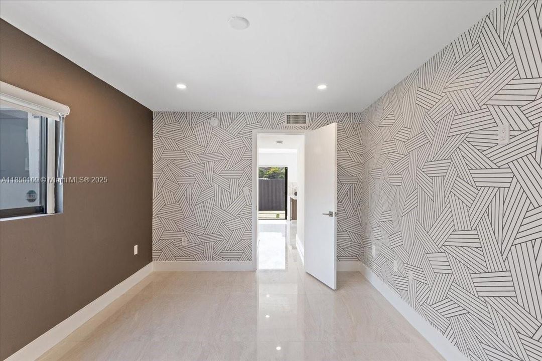 最近售出: $799,000 (4 贝兹, 3 浴室, 1634 平方英尺)