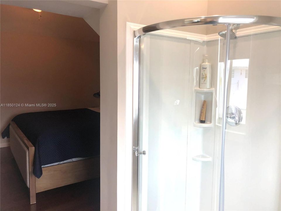 For Rent: $15,500 (7 beds, 6 baths, 4550 Square Feet)