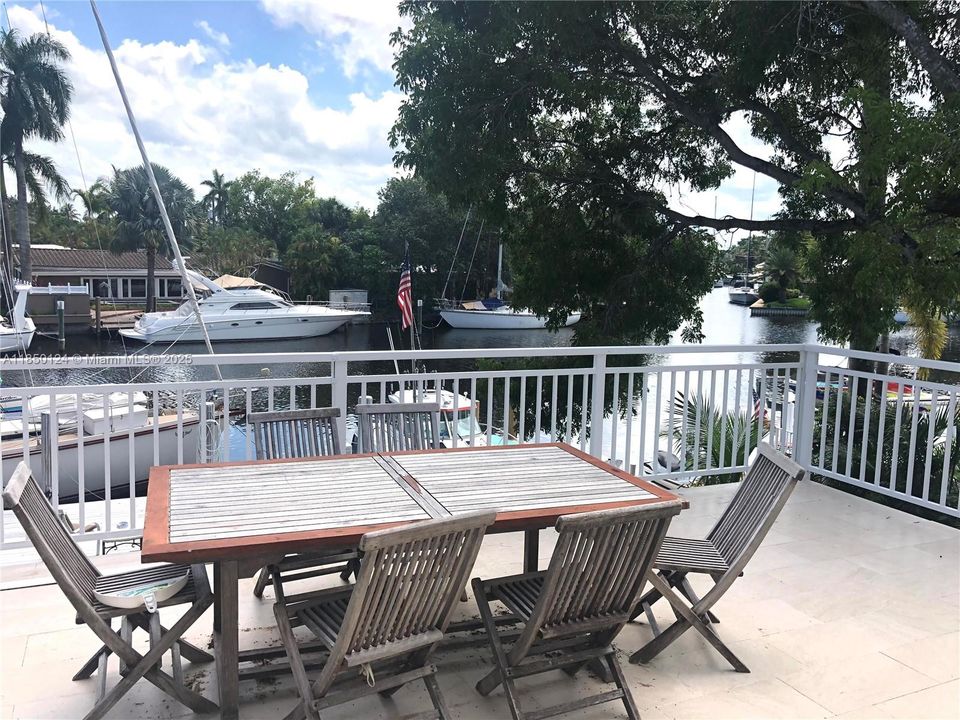 For Rent: $15,500 (7 beds, 6 baths, 4550 Square Feet)