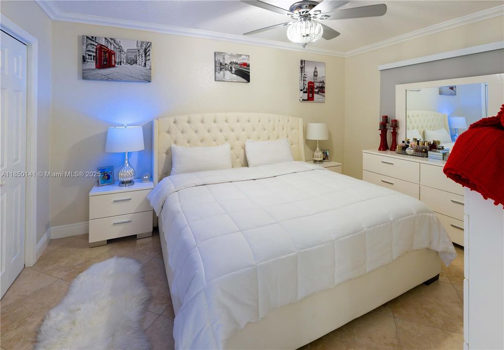 Недавно продано: $599,900 (3 спален, 2 ванн, 1648 Квадратных фут)