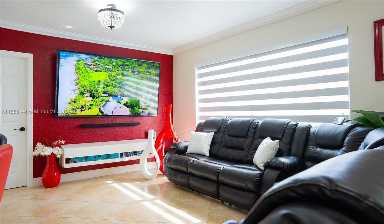 Недавно продано: $599,900 (3 спален, 2 ванн, 1648 Квадратных фут)