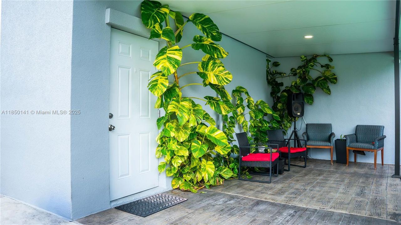 Недавно продано: $599,900 (3 спален, 2 ванн, 1648 Квадратных фут)