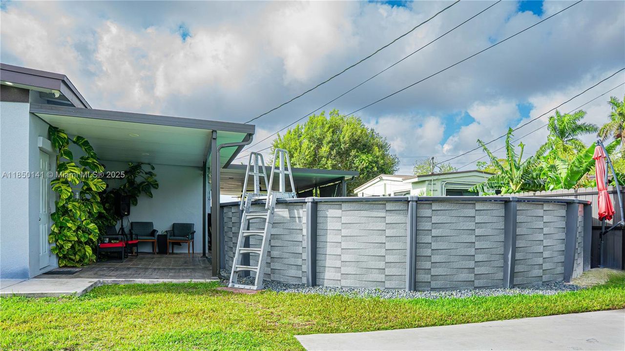 Недавно продано: $599,900 (3 спален, 2 ванн, 1648 Квадратных фут)