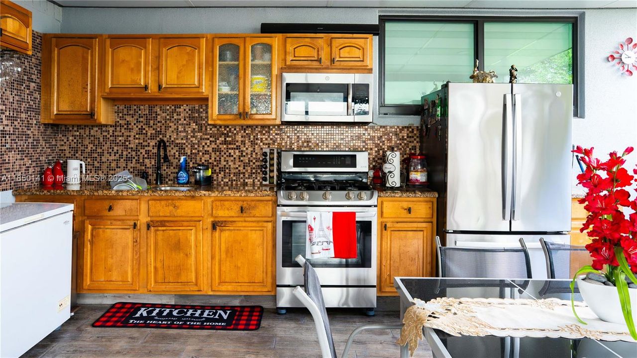 Недавно продано: $599,900 (3 спален, 2 ванн, 1648 Квадратных фут)