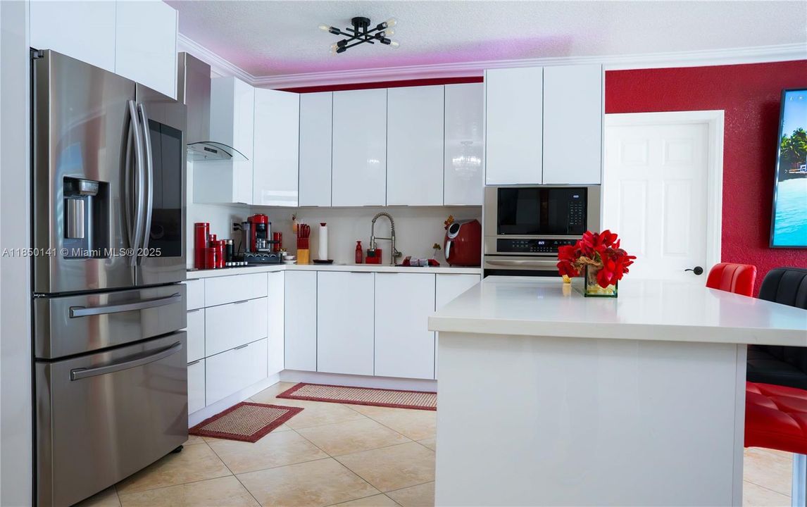 Недавно продано: $599,900 (3 спален, 2 ванн, 1648 Квадратных фут)