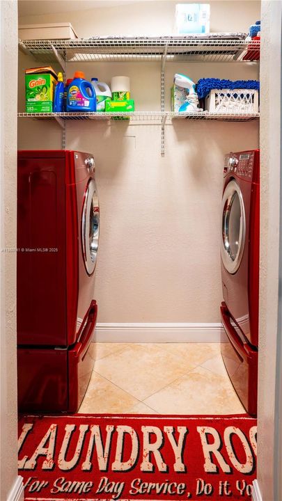 Недавно продано: $599,900 (3 спален, 2 ванн, 1648 Квадратных фут)