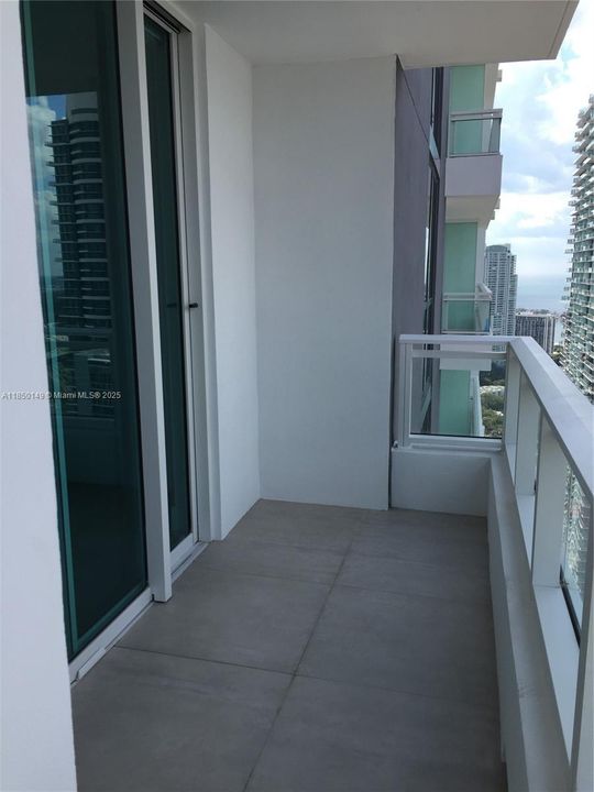 待售: $595,000 (1 贝兹, 1 浴室, 748 平方英尺)