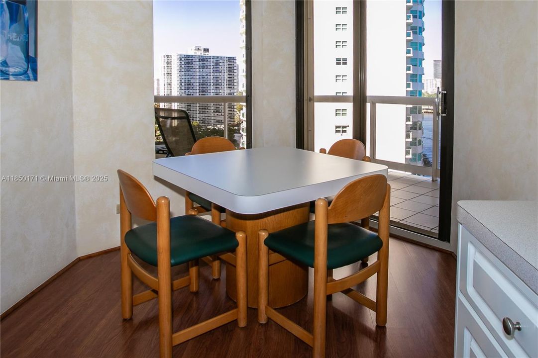 最近售出: $499,000 (2 贝兹, 2 浴室, 1622 平方英尺)