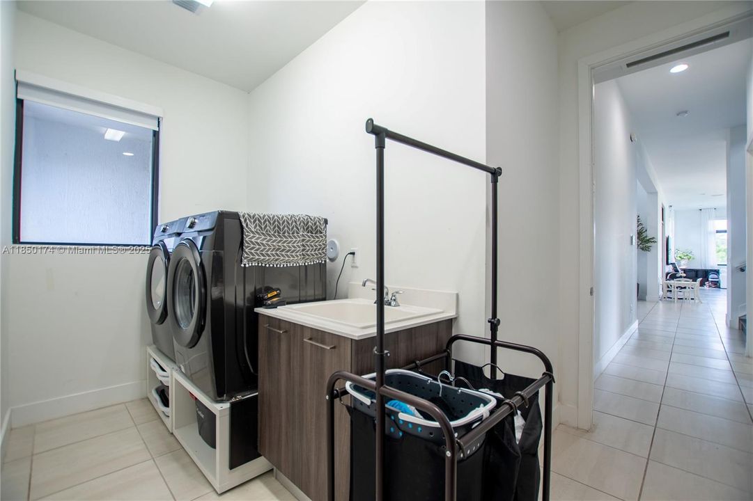 待售: $2,599,000 (5 贝兹, 4 浴室, 4713 平方英尺)