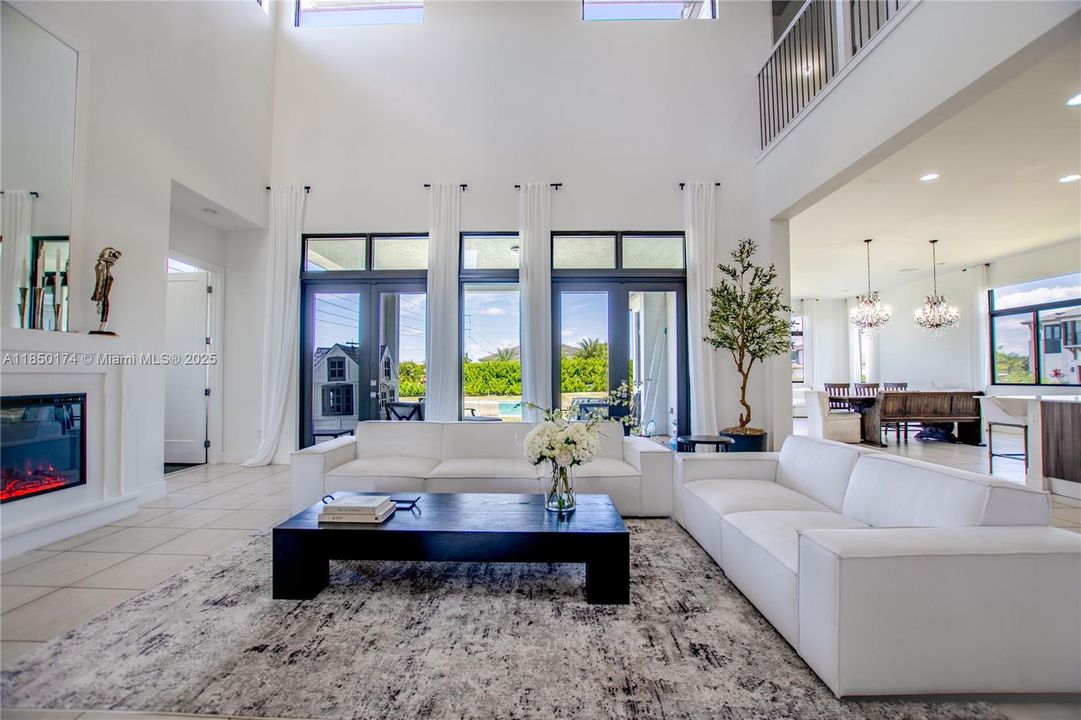 待售: $2,599,000 (5 贝兹, 4 浴室, 4713 平方英尺)