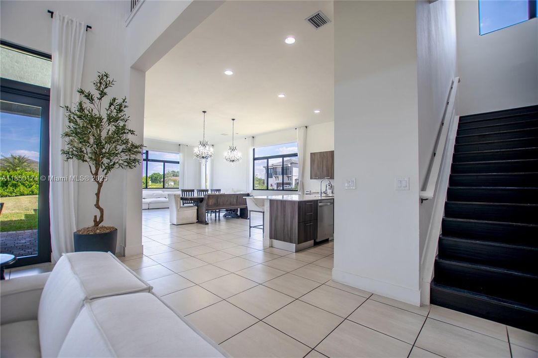 待售: $2,599,000 (5 贝兹, 4 浴室, 4713 平方英尺)