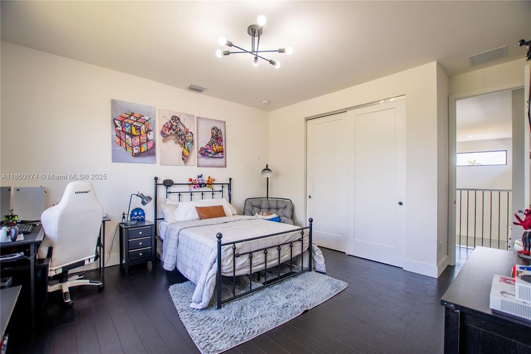 待售: $2,599,000 (5 贝兹, 4 浴室, 4713 平方英尺)