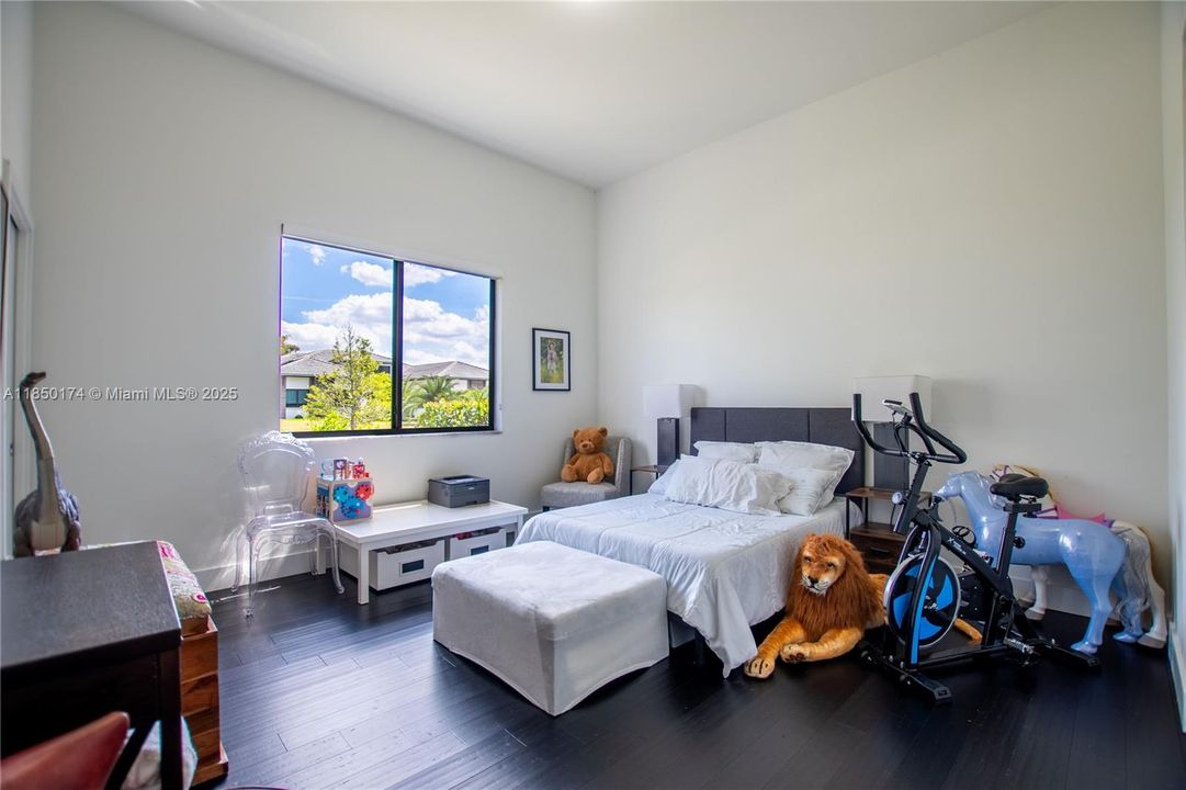 待售: $2,599,000 (5 贝兹, 4 浴室, 4713 平方英尺)