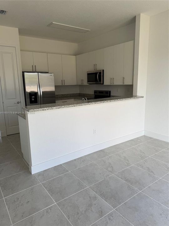 На продажу: $633,990 (4 спален, 2 ванн, 0 Квадратных фут)