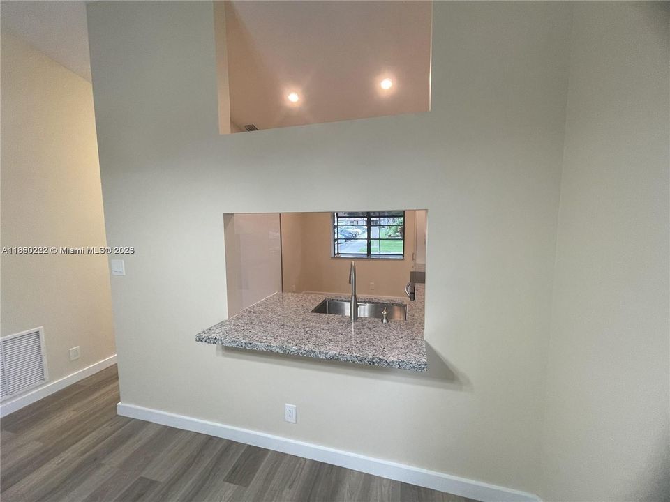 En Venta: $390,000 (2 camas, 2 baños, 1484 Pies cuadrados)