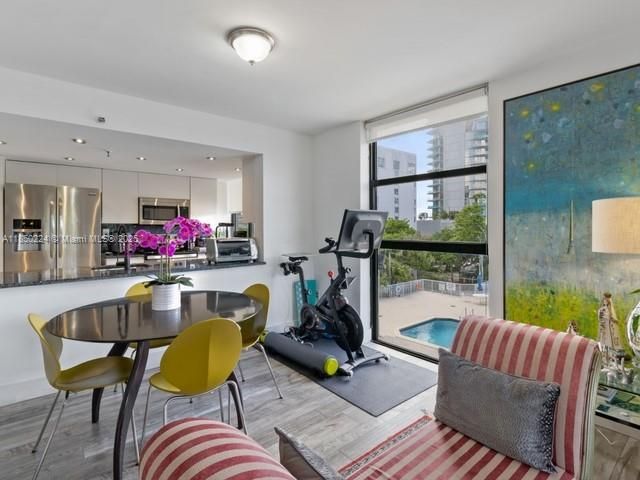 Open Kitchen, Granite Counters, Stainless Steel Appliances