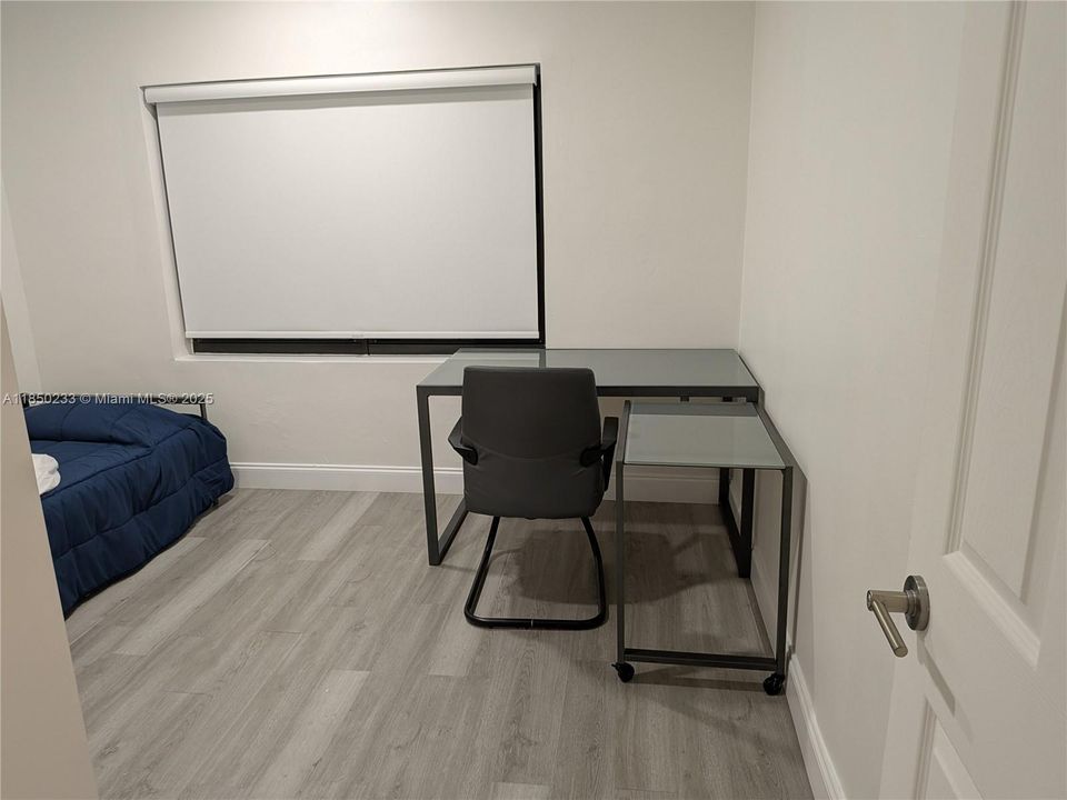 Recently Sold: $839,000 (3 beds, 1 baths, 1956 Square Feet)