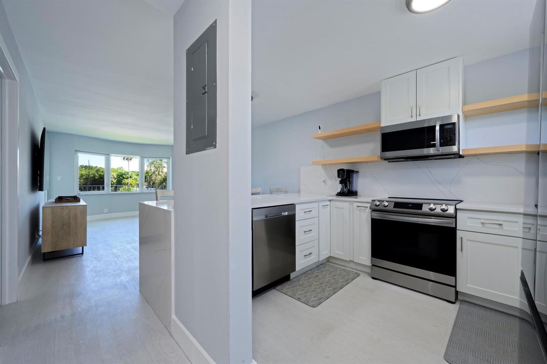 1445 SE 15th Ct Apt 203-print-016-021-DS