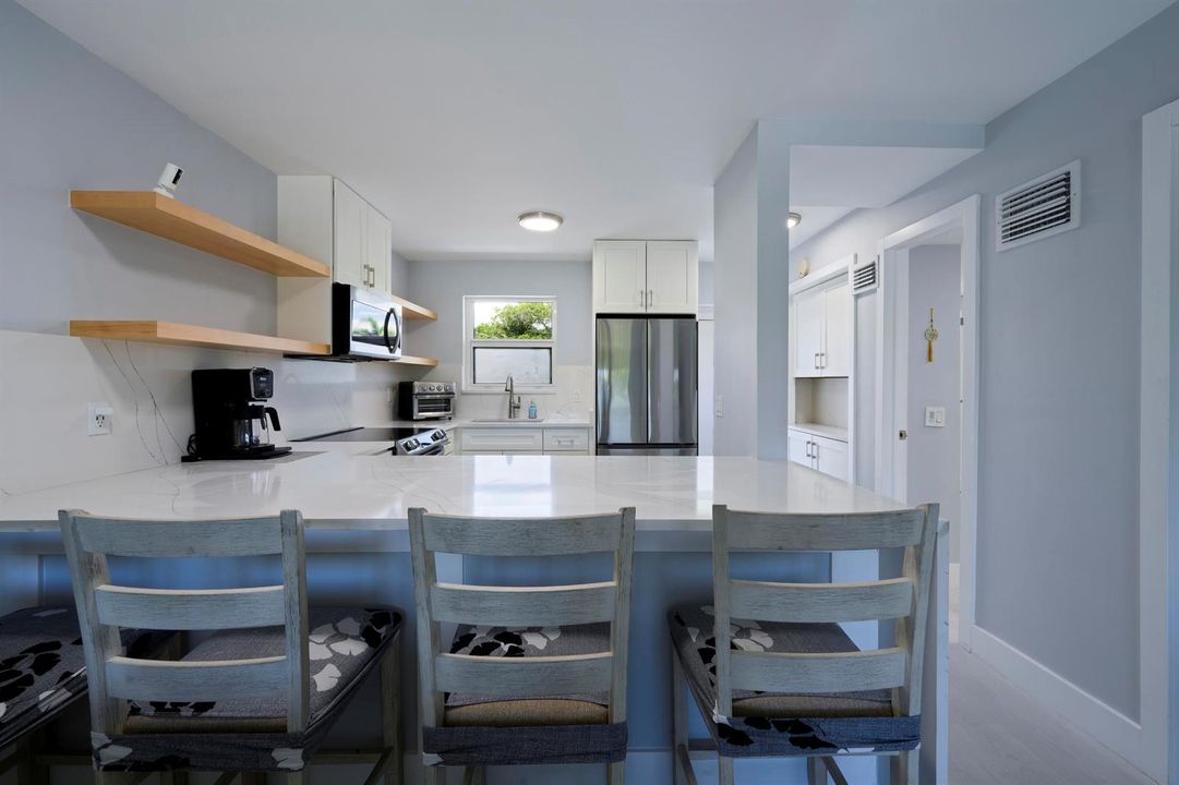 1445 SE 15th Ct Apt 203-print-014-012-DS