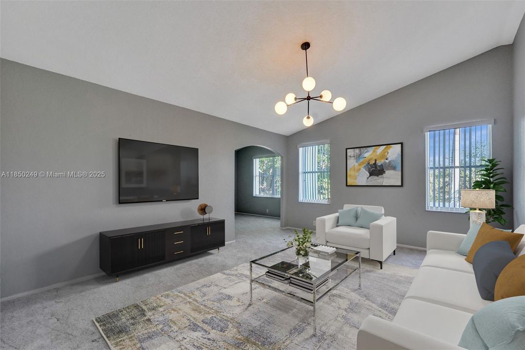 Activo con contrato: $5,000 (6 camas, 3 baños, 3082 Pies cuadrados)