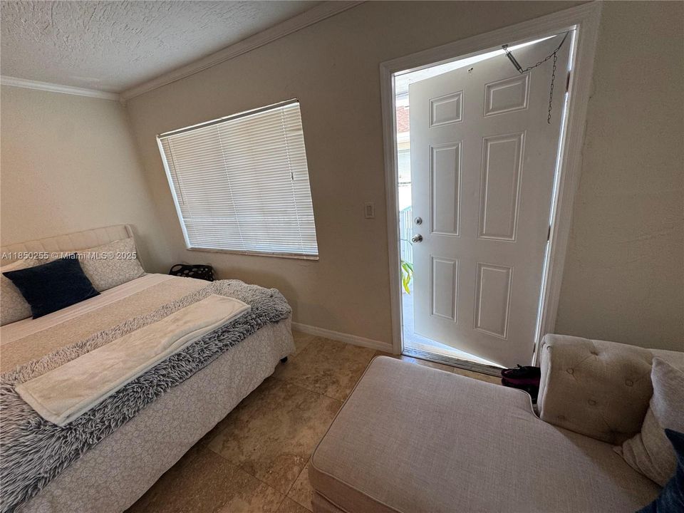 最近售出: $165,000 (1 贝兹, 1 浴室, 511 平方英尺)