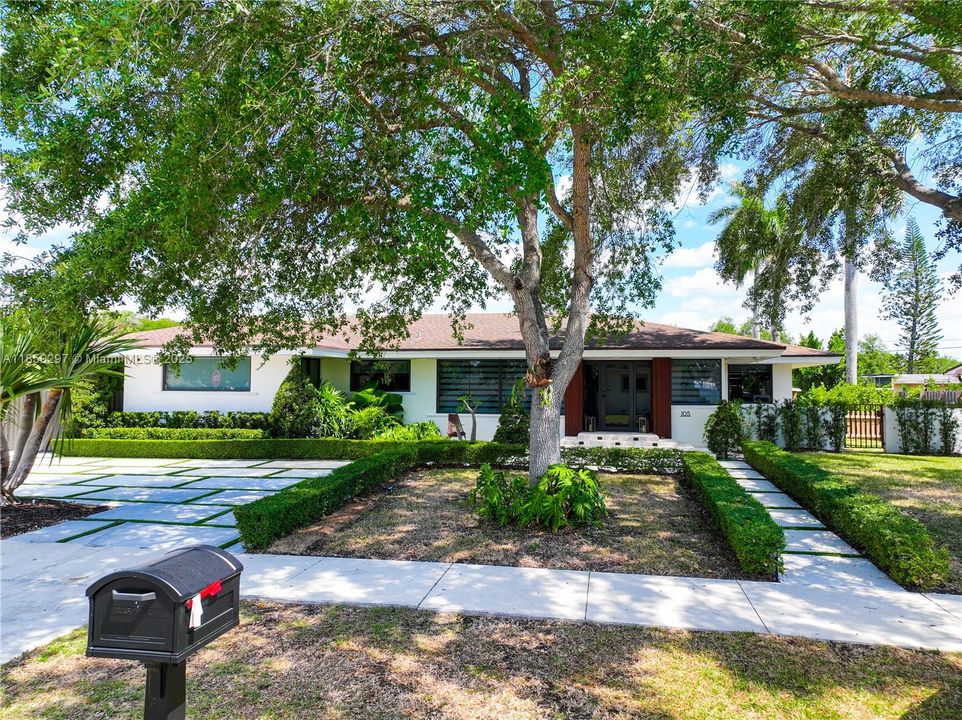 Недавно продано: $675,000 (3 спален, 2 ванн, 1831 Квадратных фут)