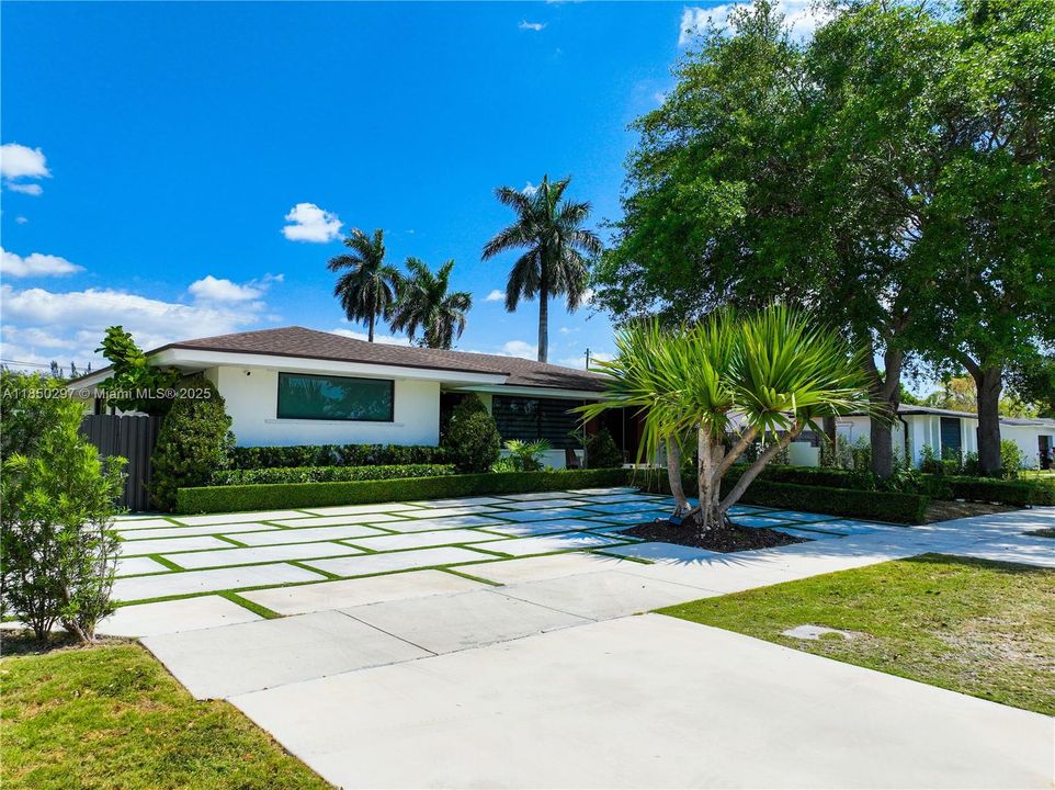 Недавно продано: $675,000 (3 спален, 2 ванн, 1831 Квадратных фут)