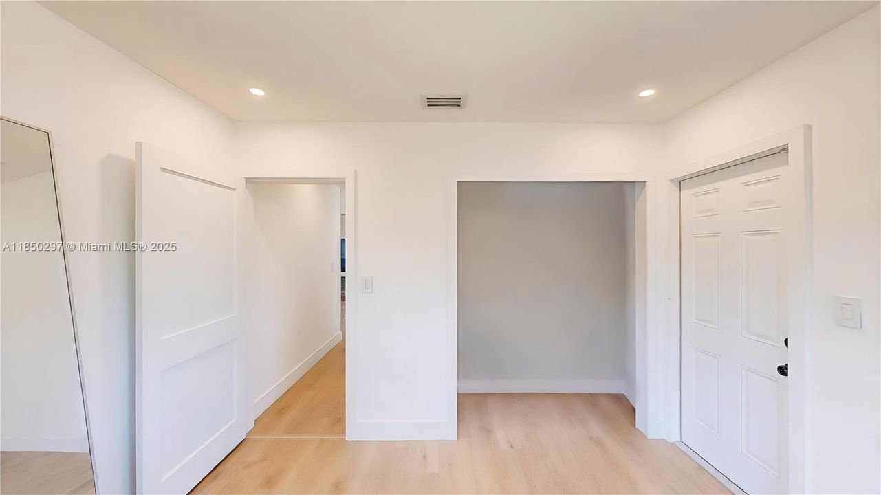 Недавно продано: $675,000 (3 спален, 2 ванн, 1831 Квадратных фут)