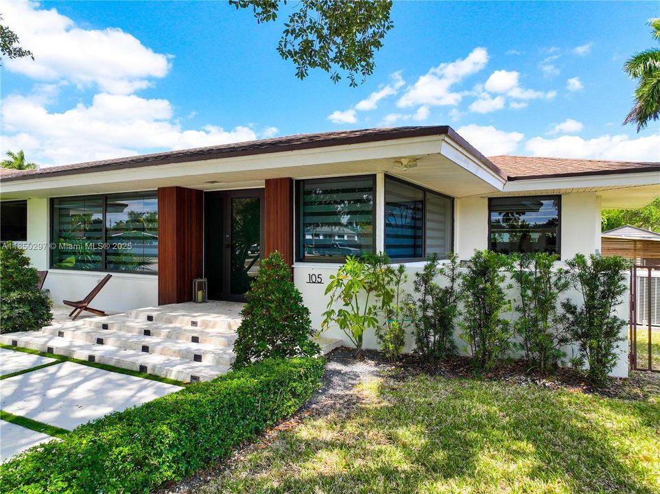 Недавно продано: $675,000 (3 спален, 2 ванн, 1831 Квадратных фут)