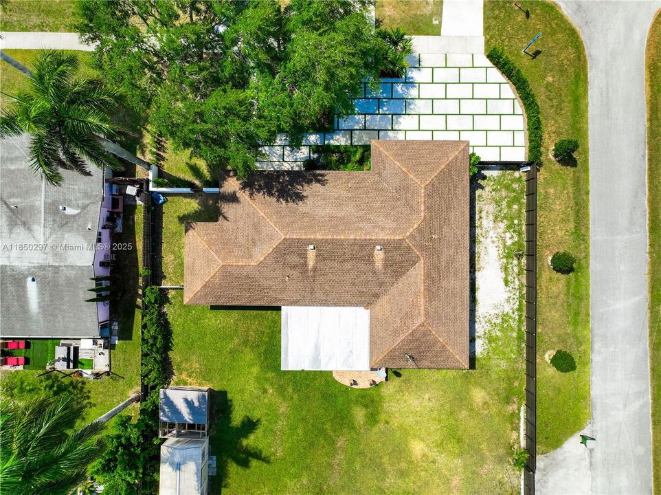 Недавно продано: $675,000 (3 спален, 2 ванн, 1831 Квадратных фут)