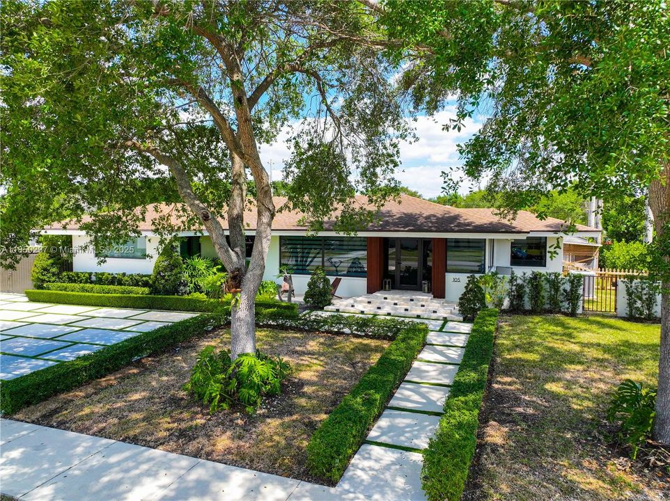 Недавно продано: $675,000 (3 спален, 2 ванн, 1831 Квадратных фут)