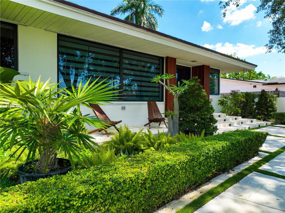 Недавно продано: $675,000 (3 спален, 2 ванн, 1831 Квадратных фут)