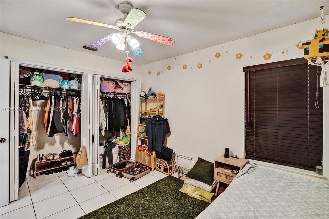 Недавно продано: $549,900 (3 спален, 2 ванн, 1562 Квадратных фут)