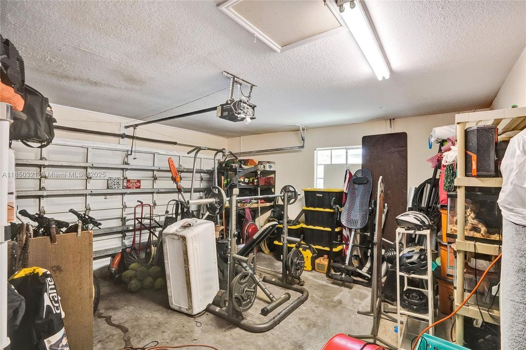 Недавно продано: $549,900 (3 спален, 2 ванн, 1562 Квадратных фут)