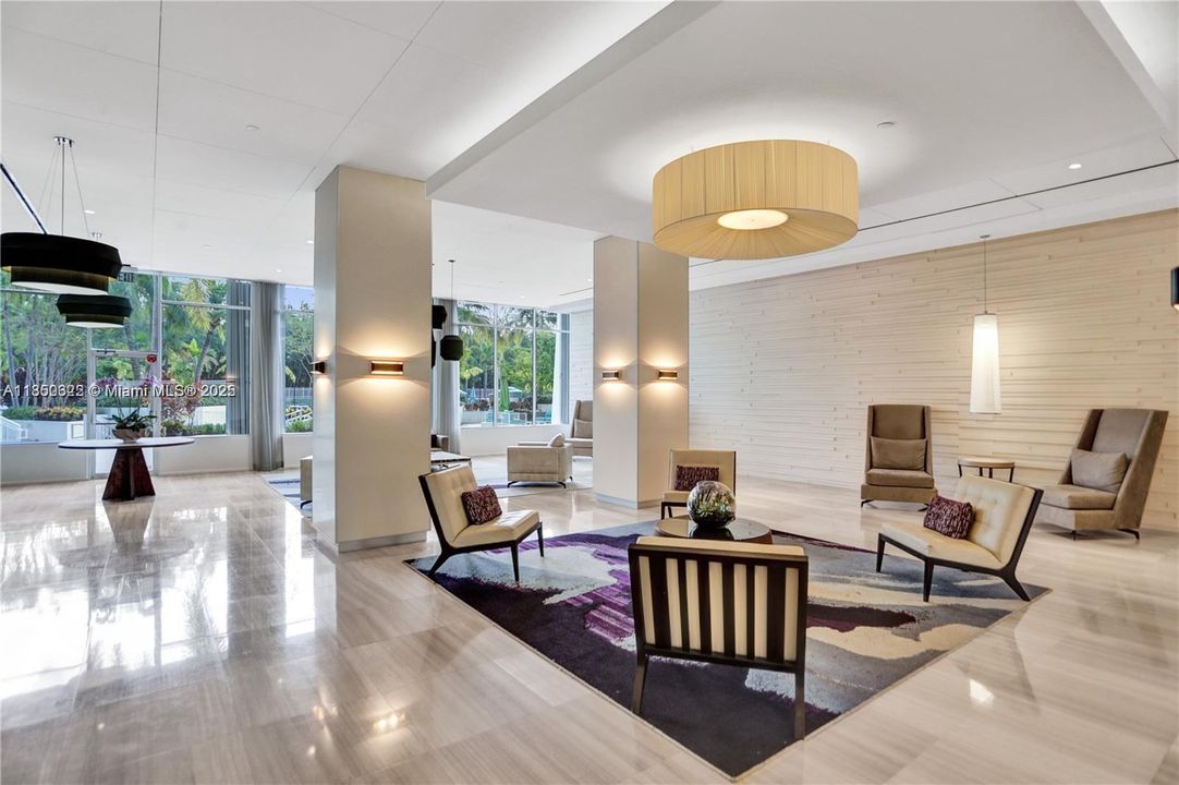 For Sale: $359,000 (2 beds, 2 baths, 1359 Square Feet)