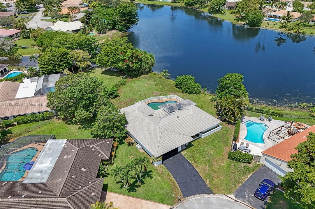 Недавно продано: $720,000 (5 спален, 2 ванн, 2103 Квадратных фут)