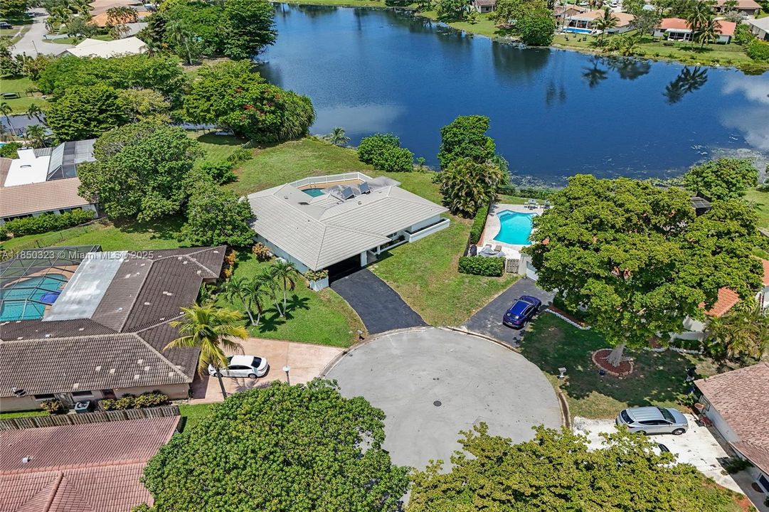 Недавно продано: $720,000 (5 спален, 2 ванн, 2103 Квадратных фут)