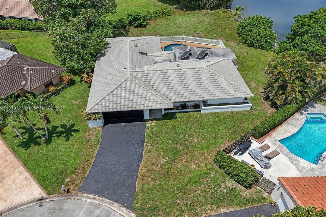 Недавно продано: $720,000 (5 спален, 2 ванн, 2103 Квадратных фут)