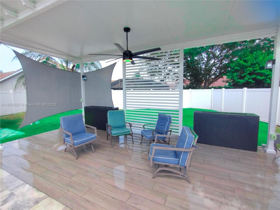 Recently Rented: $4,985 (4 beds, 2 baths, 3489 Square Feet)