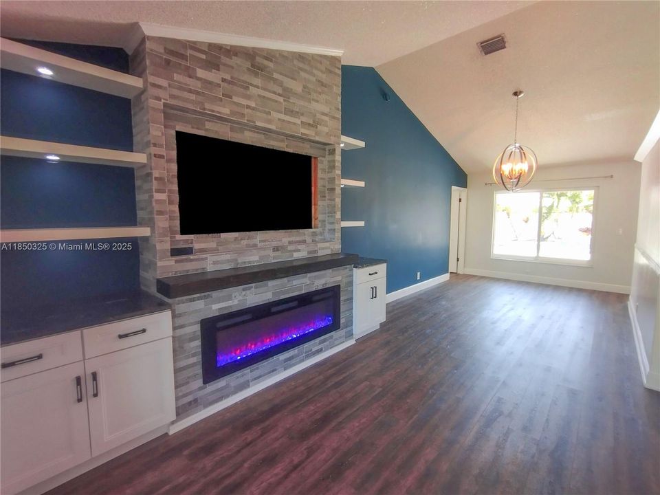 Recently Rented: $4,985 (4 beds, 2 baths, 3489 Square Feet)