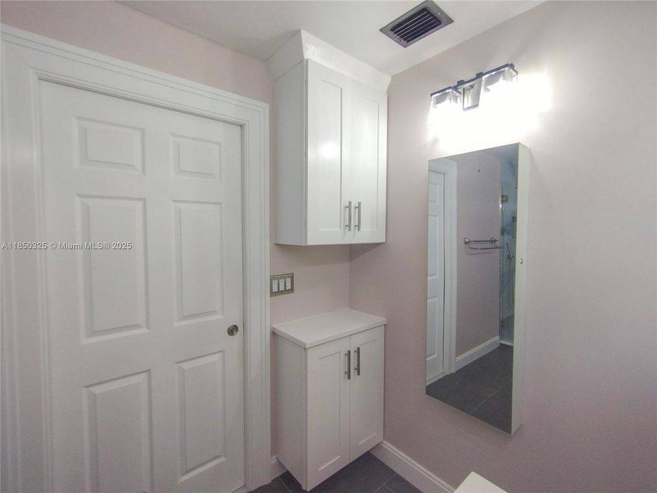 Recently Rented: $4,985 (4 beds, 2 baths, 3489 Square Feet)