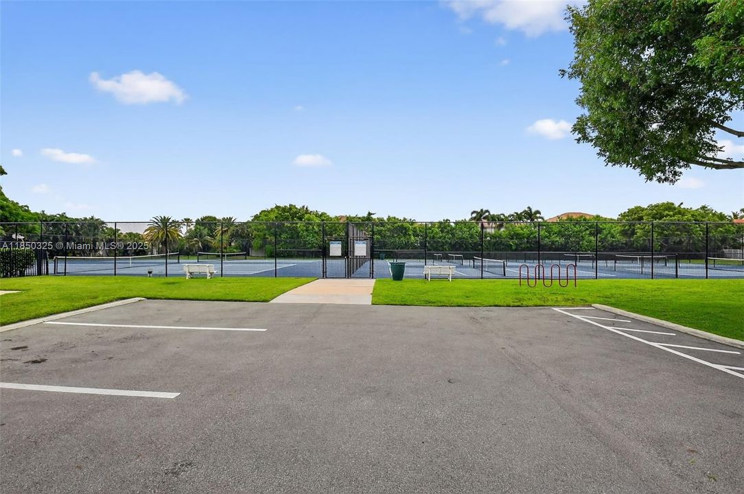 Recently Rented: $4,985 (4 beds, 2 baths, 3489 Square Feet)