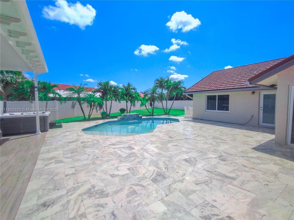 Recently Rented: $4,985 (4 beds, 2 baths, 3489 Square Feet)