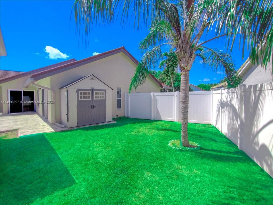 Recently Rented: $4,985 (4 beds, 2 baths, 3489 Square Feet)