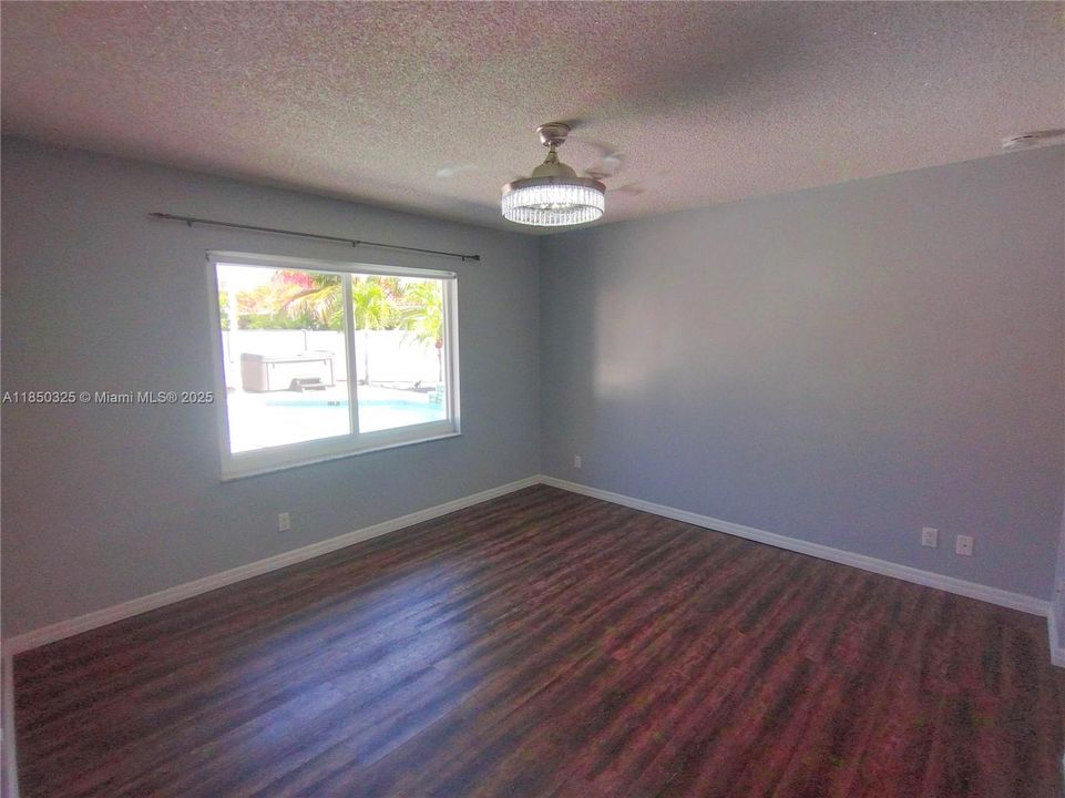 Recently Rented: $4,985 (4 beds, 2 baths, 3489 Square Feet)