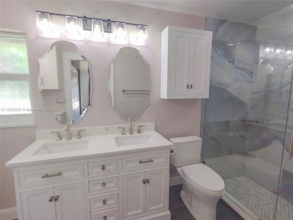 Recently Rented: $4,985 (4 beds, 2 baths, 3489 Square Feet)