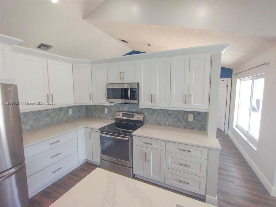 Recently Rented: $4,985 (4 beds, 2 baths, 3489 Square Feet)