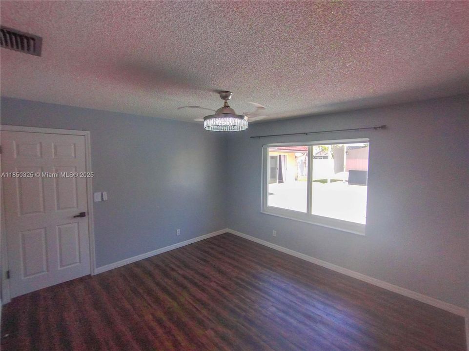 Recently Rented: $4,985 (4 beds, 2 baths, 3489 Square Feet)