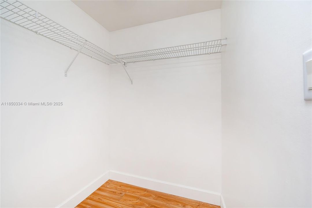 For Sale: $625,000 (2 beds, 2 baths, 1066 Square Feet)